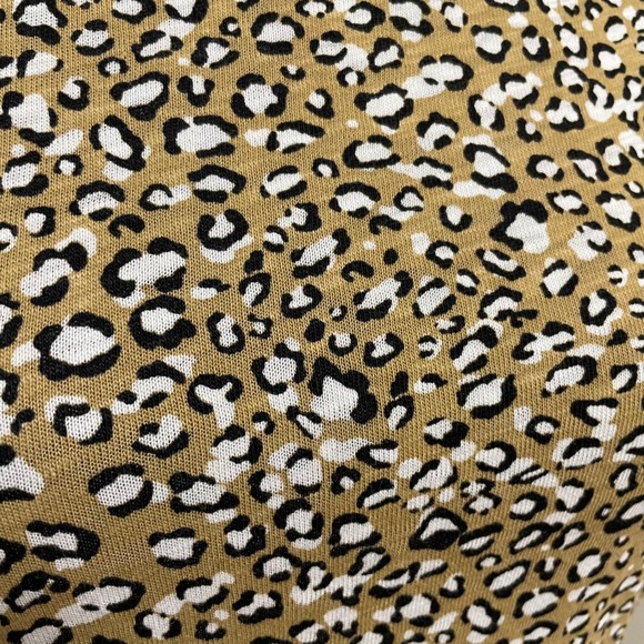 J.Crew Studio Tee Casual Crew Neck Top Cotton Leopard Print Shirt Short Sleeve M - Picture 4 of 9